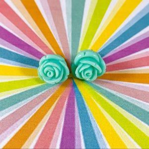 Little vintage mint lucite rosebud pierced earring